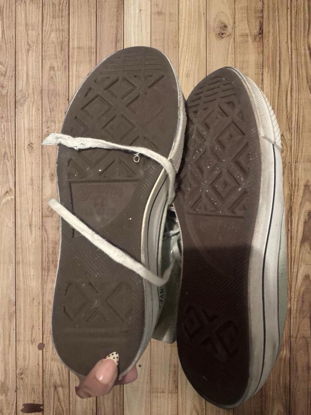 green converse - Picture 3 of 5